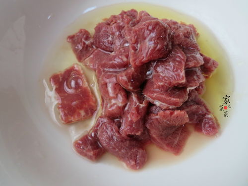 以后不管炒啥肉，別再用淀粉腌制了，牢記3點訣竅，肉片鮮嫩入味